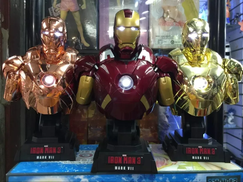 Iron Man 3 MARK VII 1/4 Scale Limited Edition Collectible Bust Figure Model Toy with LED Light 23cm