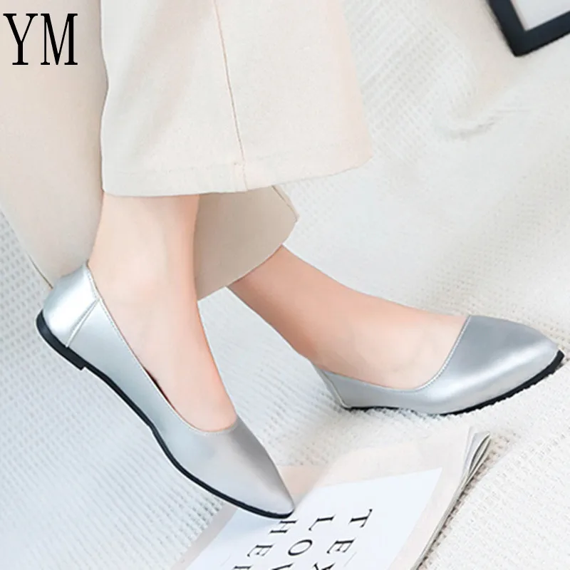 

2019 Spring /Autumn PU Patent Leather Shoes Woman Single Shoes Shallow Pointed Tow Ballet Flats shoes Silver colour big 35-40