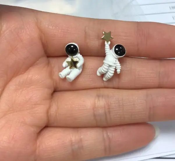 

Timeless Wonder fantasy Asymmetric spaceman Stud Earrings Trendy Star Pop korean japan gift top stunning trendy lovely sale 4142