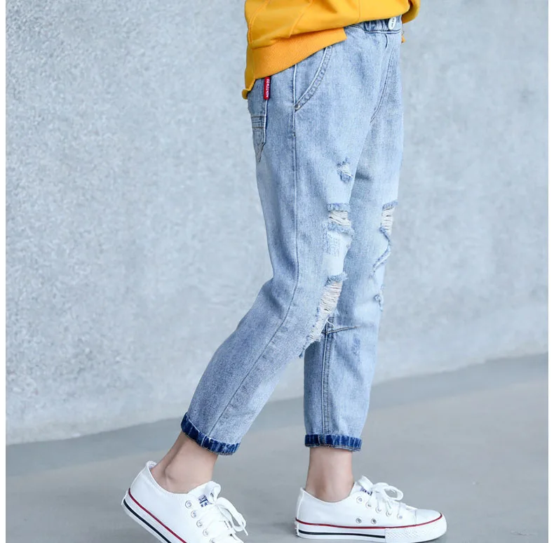 Рваные джинсы для девочек-подростков; джинсовые штаны для подростков; свободные рваные брюки; хлопковые От 4 до 11 лет