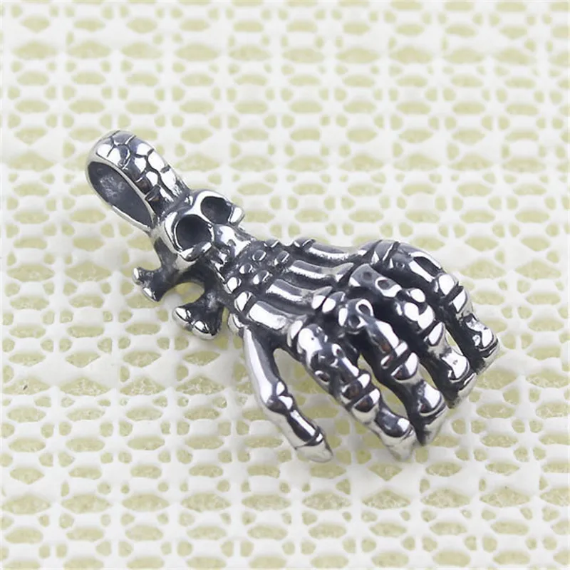 

Fashion Men's Jewelry 316L Stainless Steel Skull Hand Pendant