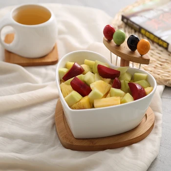 

1pcs Creative dried fruit bowl with ceramic salad bowl Fruit bowl with fruit fork bowl Nordic tableware dessert plate