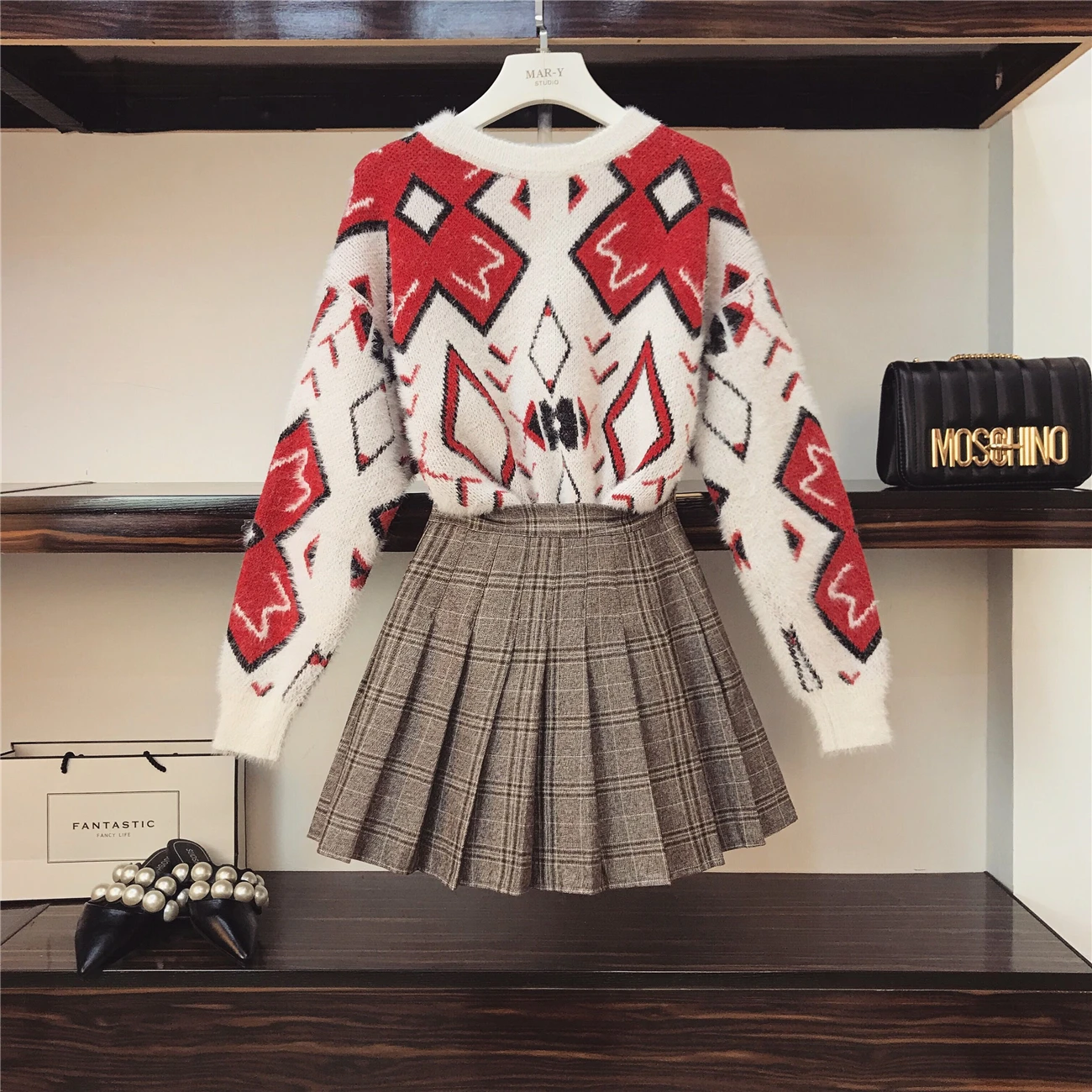 

Autumn and Winter New Round Neck Long Sweater + Pleated Skirt Two Piece Sets Female Loose Knitted Jumper Suit