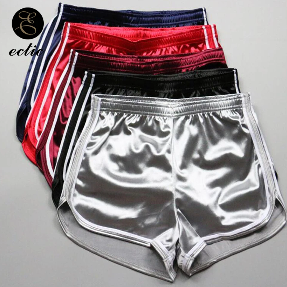 Шорты черные пижамные. Шорты из искусственного шелка. Шорты для сна женские. Шорты шелк. Шорты шелк.