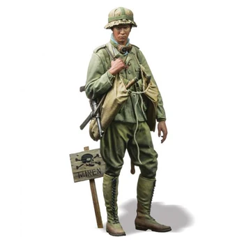 

1/16 World War II D.a.k.Armored Vanguard Soldier Resin Character Soldier Model
