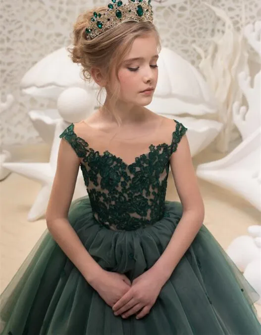 Сказочное платье принцессы с открытыми плечами и изумрудно-зеленым тюлем для маленьких девочек, пышное платье Юниор, кружевное платье с шлейфом для дня рождения