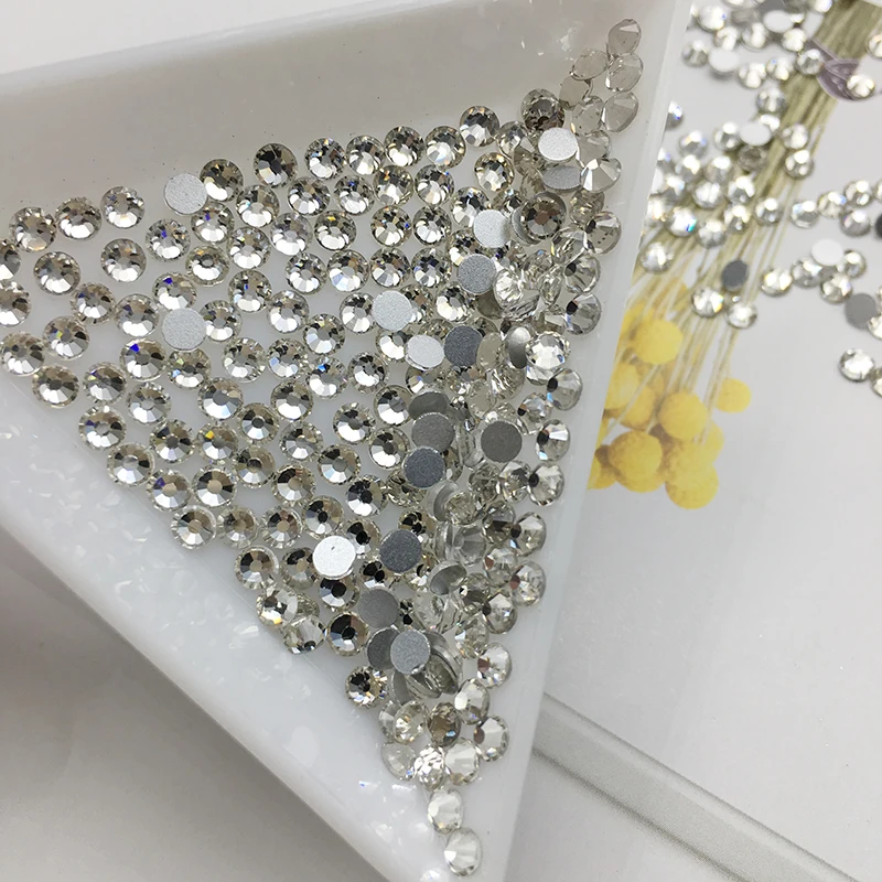 Белый Блестящий горный хрусталь для дизайна ногтей DIY с плоским дном Стразы без