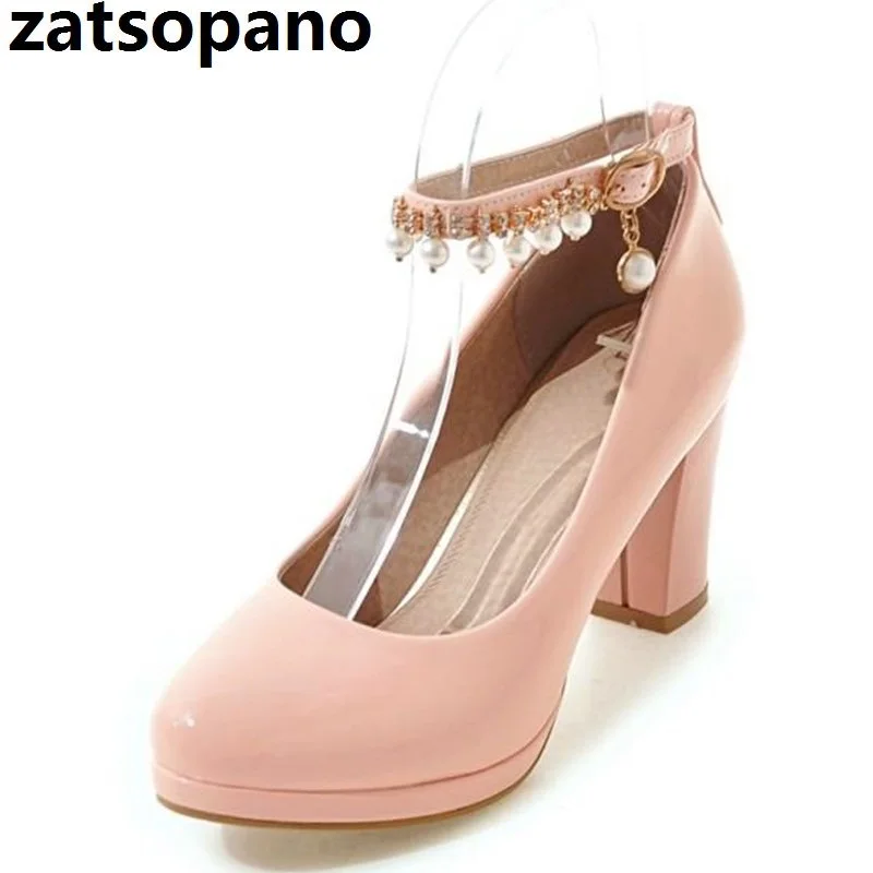 platform round toe pumps