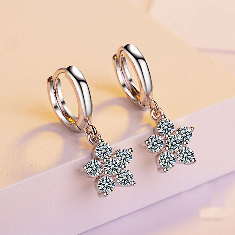 女性のための花の形をしたイヤリング 925シルバーカラーのポケモンデザインのイヤリング 複数の色で利用可能 誕生日プレゼント Stud Earrings Aliexpress