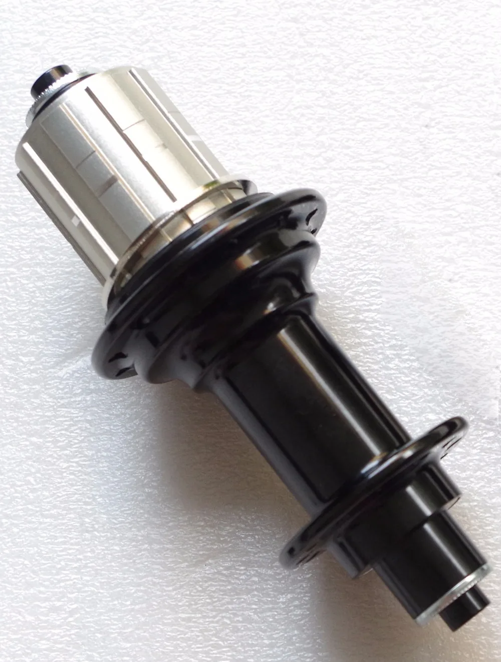 

Super Light Powerway Road Bike Hub Rear 11 Speed 20/21/24/28 Key Holes Black Red White