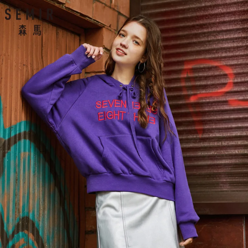 

SEMIR Women Fleece-Lined Print Hooded Sweatshirt with Kangaroo Pocket Pullover Hoodie with Drawstring Hood Ribbed Cuff and Hem