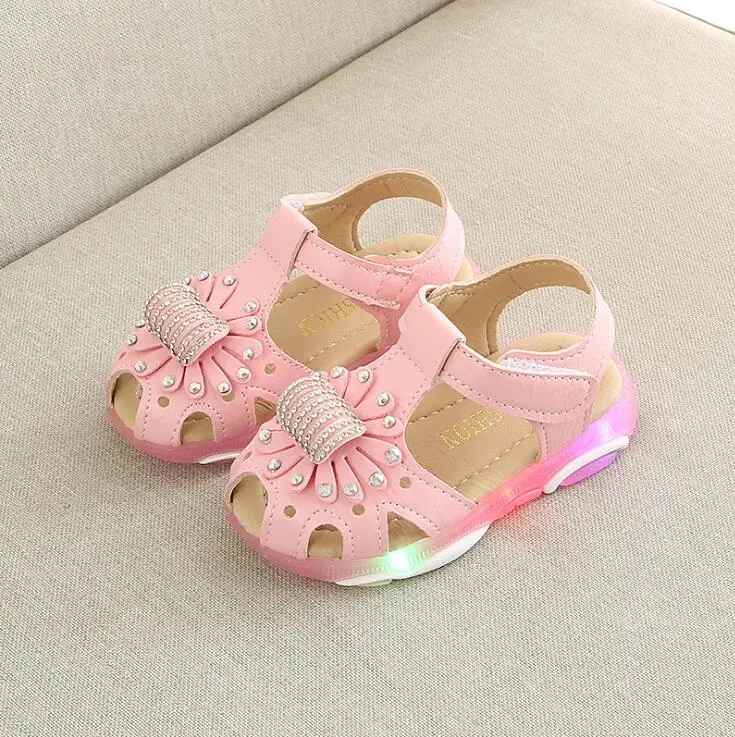 

Hot Sale Summer Baby Girl Sandals Bowtie Children Shoes PU Leather Small Kids Sandal Princess Girls Shoe LED Light