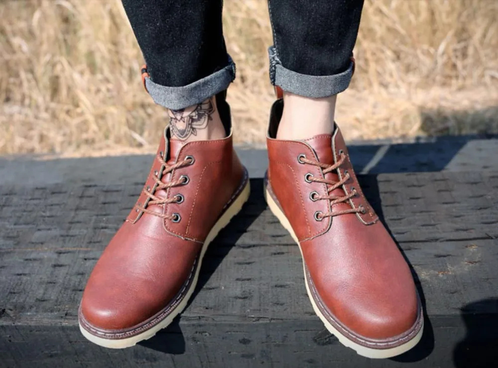 

The new Martin boots of autumn winter season man in England helps waterproof fashionable trend joker tall help man outfit boots
