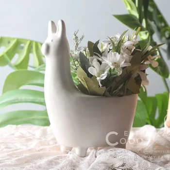 

Nordic Style Alpaca Ceramic Pot Ultra-Q Small Animal Porcelain Vase Mini Fleshy Bone China Pot Home Decor Furnishing Article