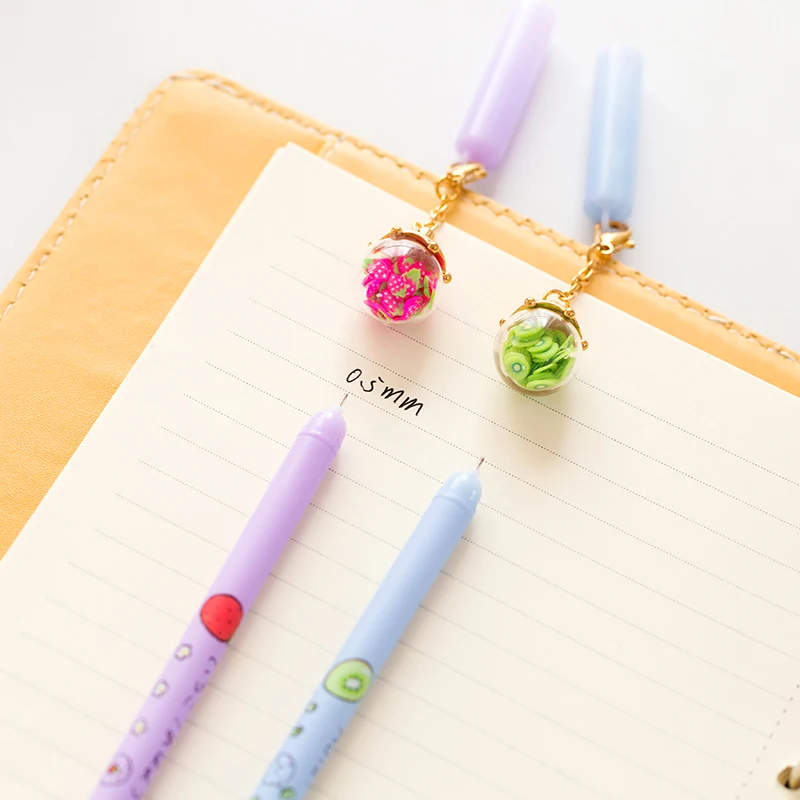 металлическая ручка шариковая с короной. кулон ручка. шариковая авторучка с подвеской с кристаллами. ручки с подвесками. ручка на цепочке.