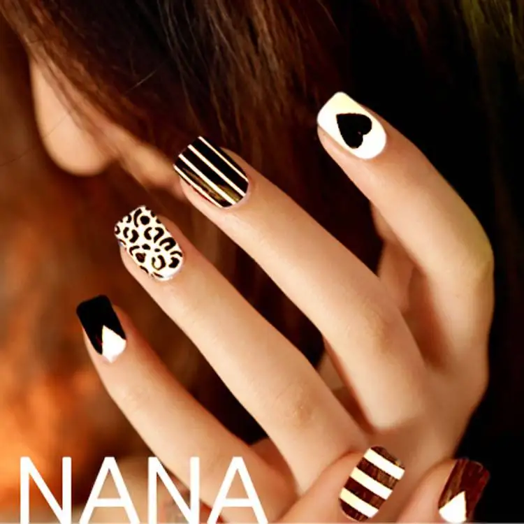 

Black White 24pcs Fashion Leopard False nail New striped love heart Nail Tips Art Design Fake Nails with Glue sticker
