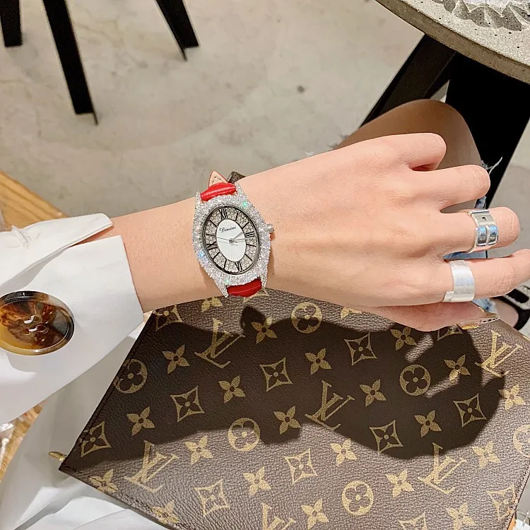 Модные роскошные дизайнерские Брендовые женские часы с кожаным ремешком и бриллиантами, Кварцевые водонепроницаемые женские часы овальной формы