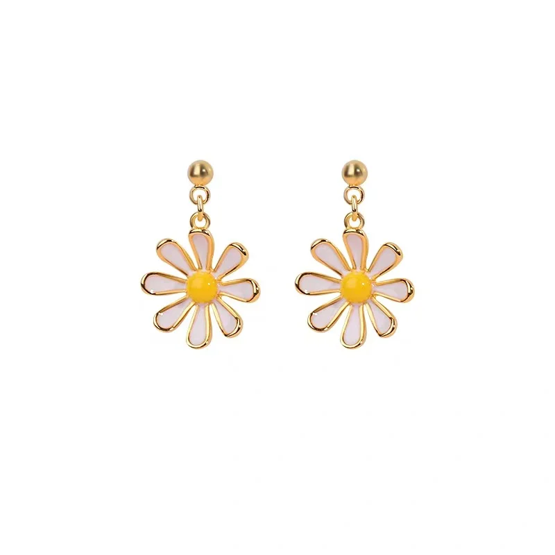 

Korean Style Simple Cute Plumeria Gold Color Earrings for Women Student Temperament Personality Daisy Wild Earrings for Female