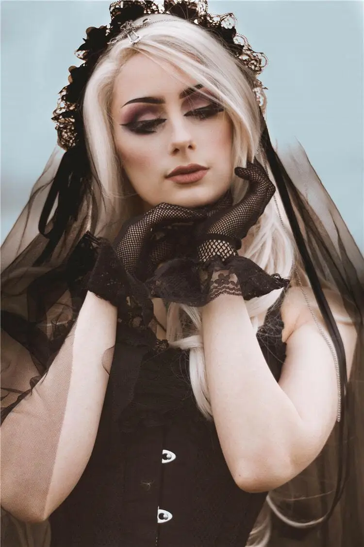 

Darkinlove Women's Cross Embellished Goth Veil AHW004