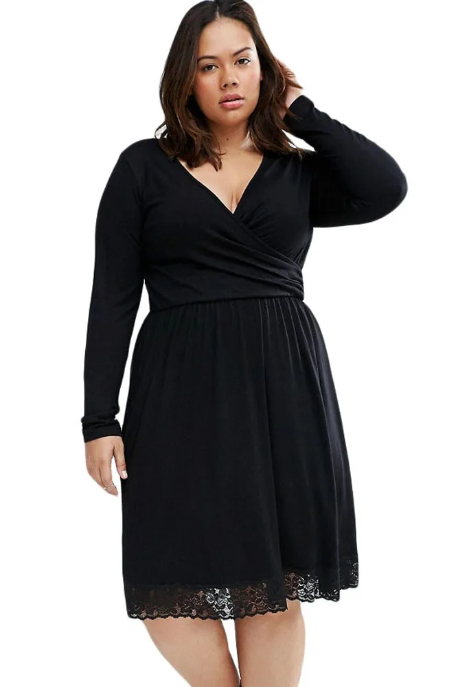 Black curvy dress Black curvy dress