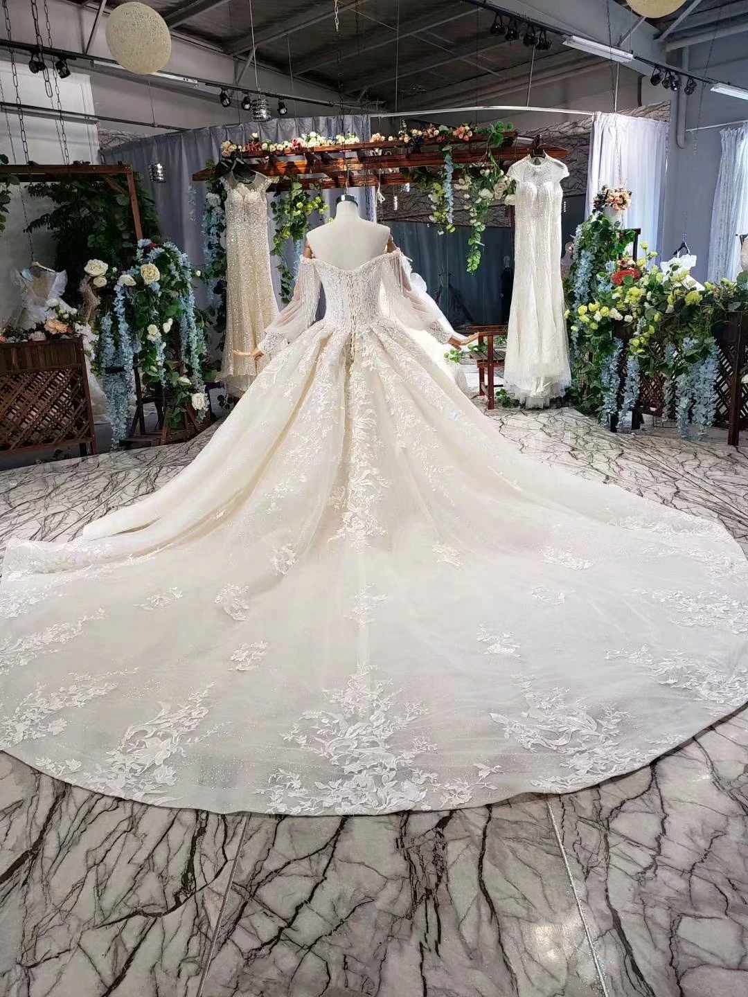 Vestido De Noiva Gorgeous Wedding Dresses Puffy Lantern Sleeves Ball Gown Arabic Lace Bridal Wedding Gown Vintage Long Sleeves