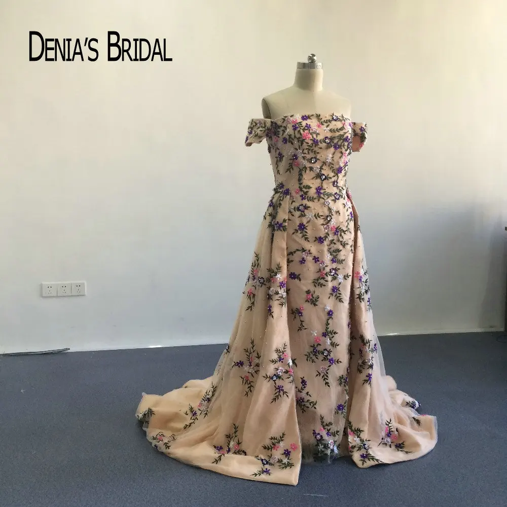 

Famous Aishwarya Rai Colorful Red Carpet Dresses Off the Shoulder Embroidery Short Sleeve Sheath Evening Dresses