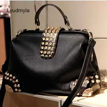 

Black Leather Doctor Bag Rivet Satchel Hand Bags For Women Studded Handbag Ladies Crossbody Bag 2020 New Fashion Office Handbags