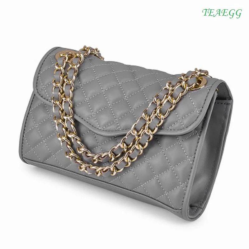 

Leather chain bag European and American fashion women's shoulder diagonal diagonal head layer leather small square bag handbag