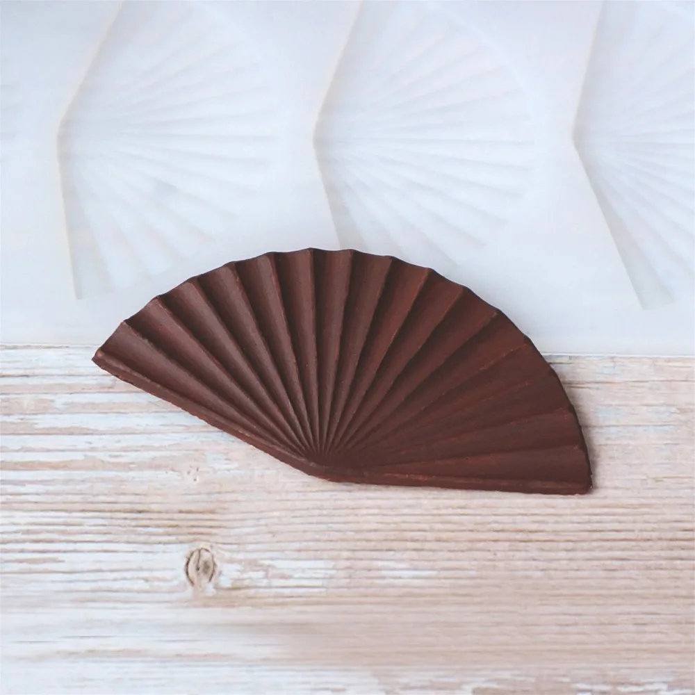 

Semicircle Fan Non-stick Silicone Chocolate Mold Ice Molds Cake Mould Bakeware Baking Tools