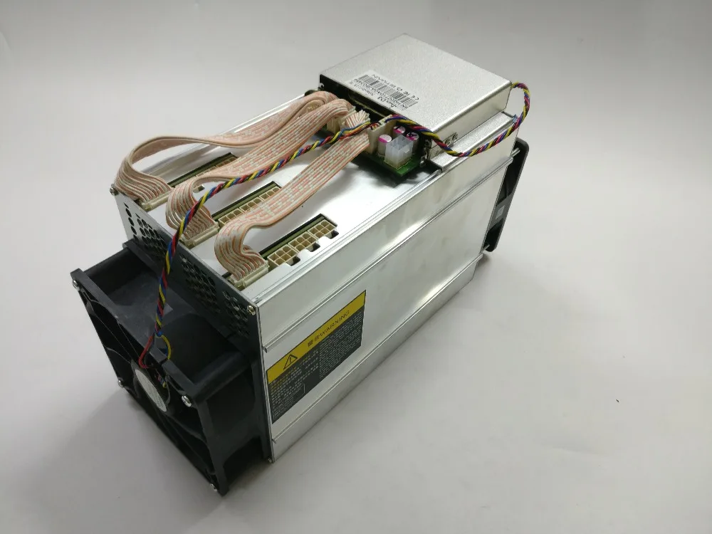 DASH miner Bitmain ANTMINER D3 17 GH/s(без БП) 1200W на стене Сейчас открывается. Высокая скорость хеша и низкая мощность