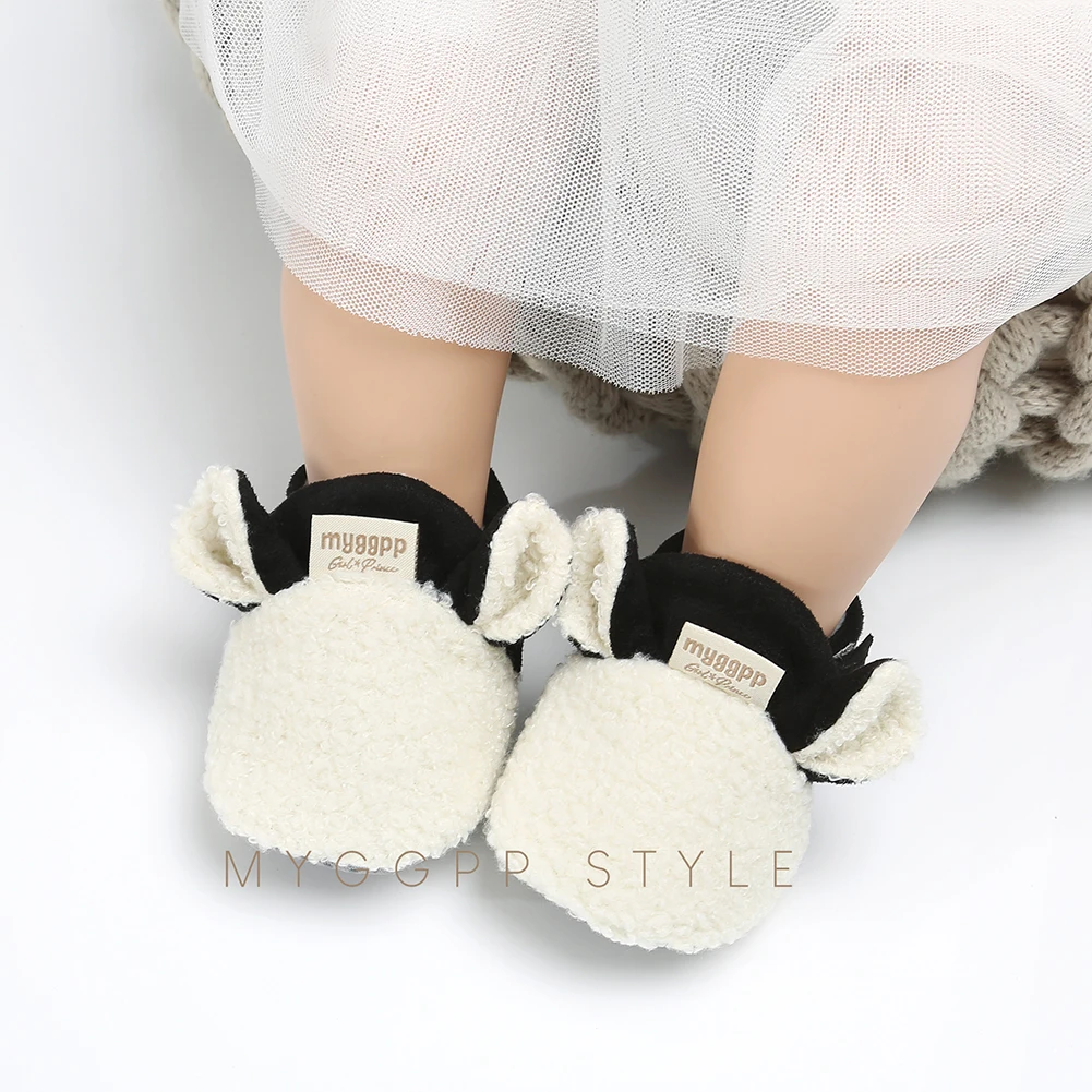 Милая детская обувь для девочек ясельного возраста Зимние флисовые теплые плюшевые ботиночки на мягкой подошве для мальчиков и девочек