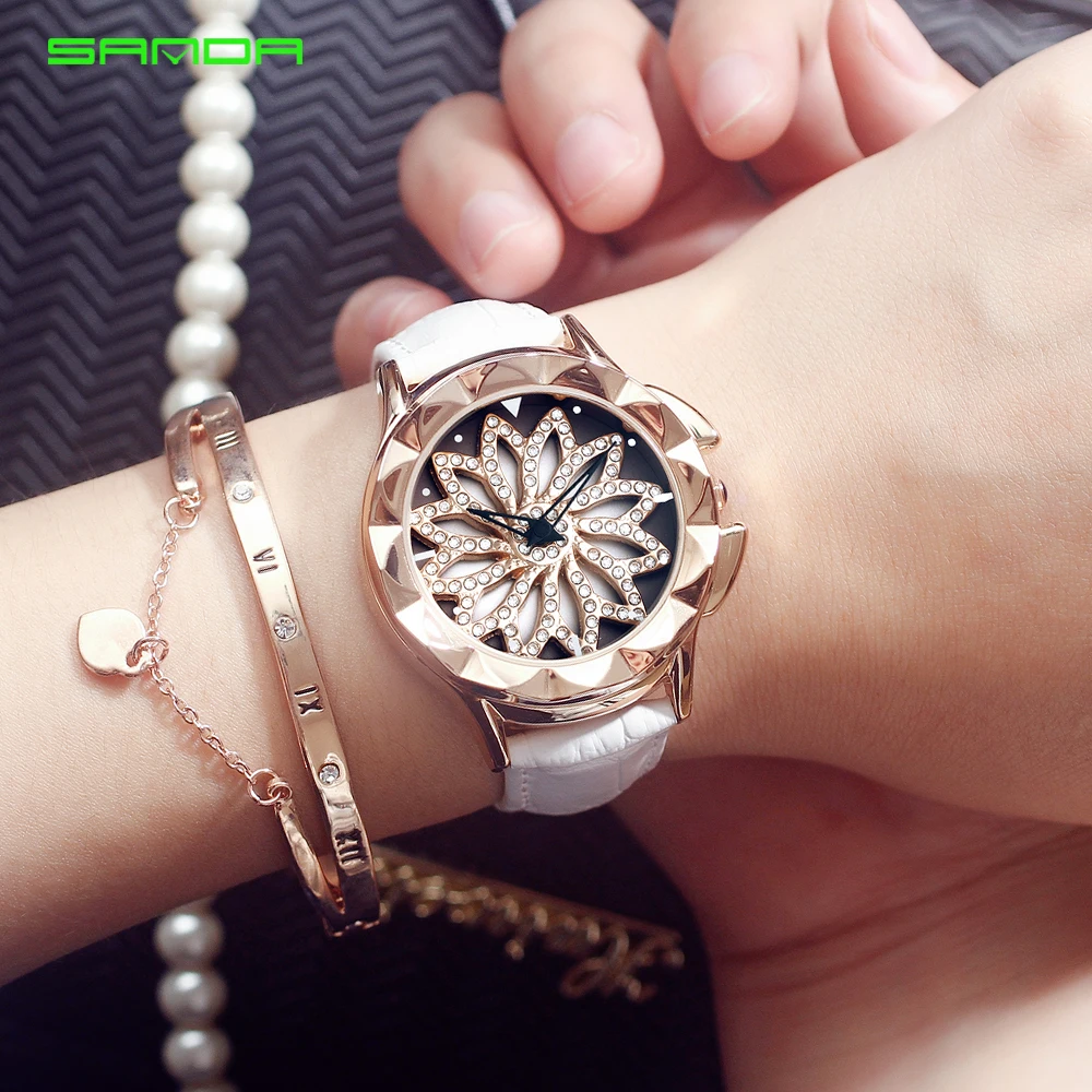 

Women's Women Watch Luxury Clock Wrist Watch Luxury Glitter Diamond Ladies Watch