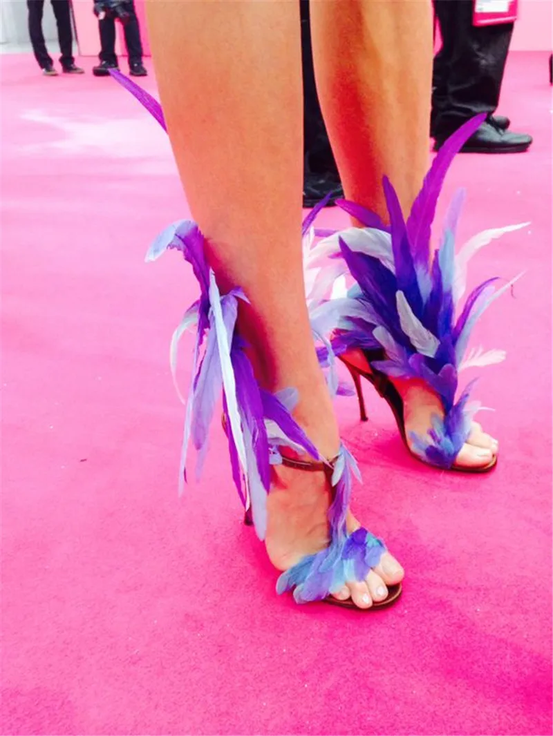 Picture Coloful Nouveauté T Fourrure Stilettor Hauts T De À Sandales Défilé Ouvert spectacle Femmes Bout Partie En Talons Plume Cuir As sangle Mince Chaussures nZFwSxgnd