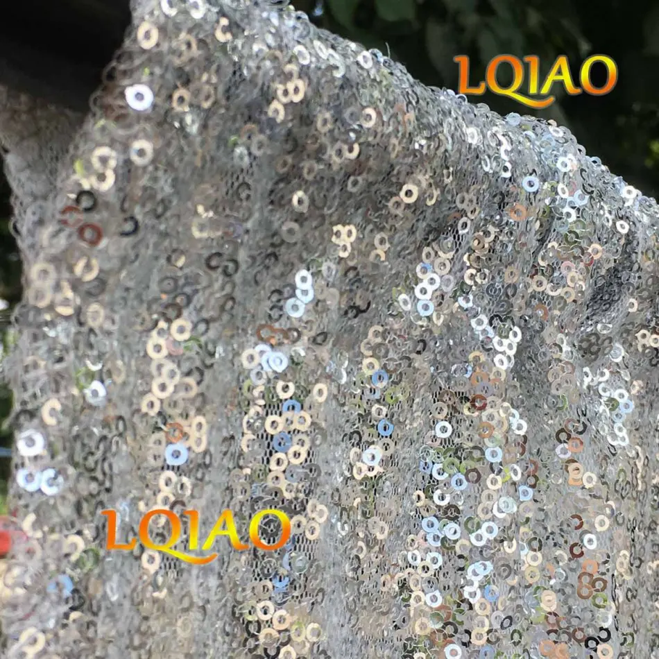 sequin backdrop silver-015