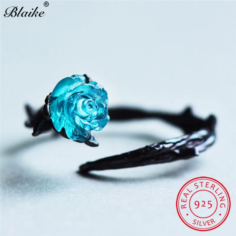 

Blaike 925 Sterling Silver Blue Rose Flower Rings For Women Black Tree Leaf Winding Ring Open Wedding Bands Party Fine Jewelry