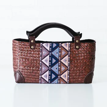 

2019 latest Thai version of hand-woven bag handbag retro bag fashion seaweed woven bag holiday beach bag