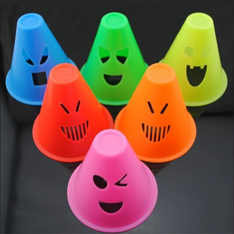 

20 Pcs Windproof Cute Expression Roller Skates Cones for FSK Free Slalom Slide Skating Training, Anti-Wind Skate Emoticon Cups