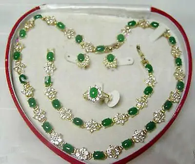 

Beautiful Popular jewelry Green Jade Necklace Bracelet Ring Earring Set