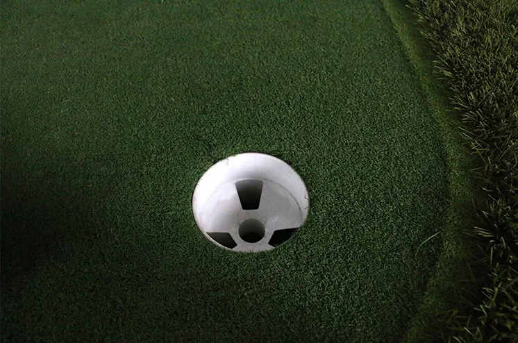 1 pcs putting Plastic White Training Aids Yard  Backyard Practice Garden Golf Hole Cup