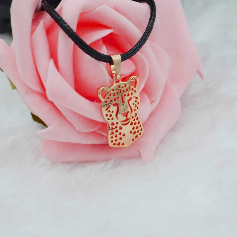 Веревочная цепочка ювелирные изделия женские серебряные ювелирные изделия ожерелье с гепардом влюбленных Металлические ожерелья в виде животных Прямая поставка