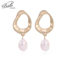 Badu серьги-гвоздики с подвеской из пресноводного жемчуга для женщин, маленькие серьги, модные праздничные ювелирные изделия, подарок для девочек, Прямая поставка