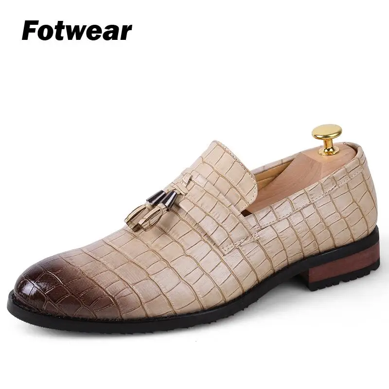 

Fotwear Men's Leather Loafers Men's casual shoes A modern pair of Slip-on Plus size Casual outfits Lightly padded footbed shoes