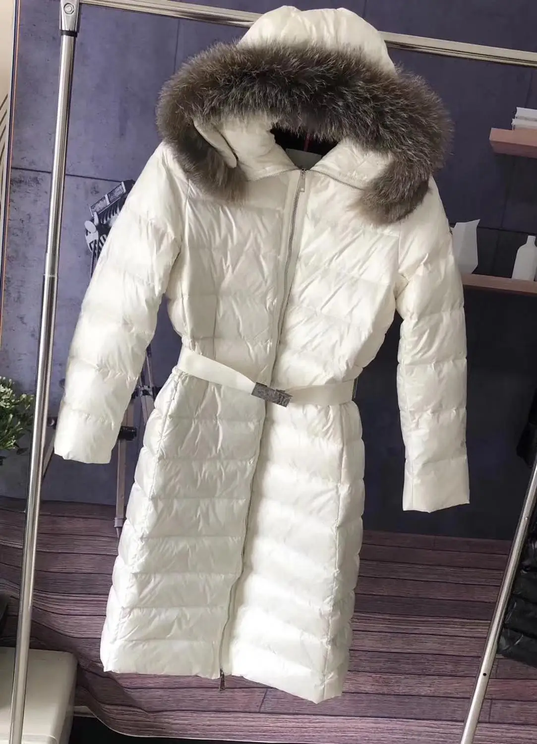 

New Fashion Winter Down Jacket Long Style Fox Fur and Super High Quality Fur Outwear