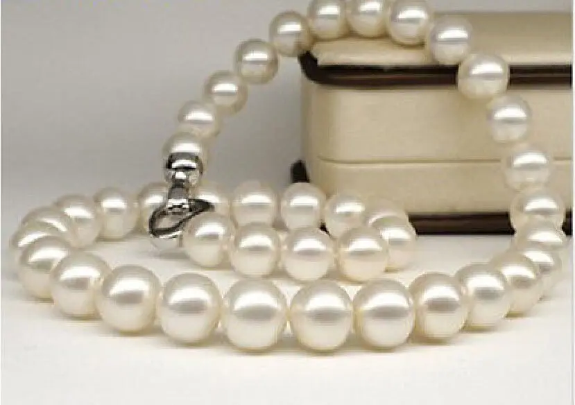 

Jewelr 006460 NATURAL 10-11MM WHITE SOUTH SEA PEARLS NECKLACE