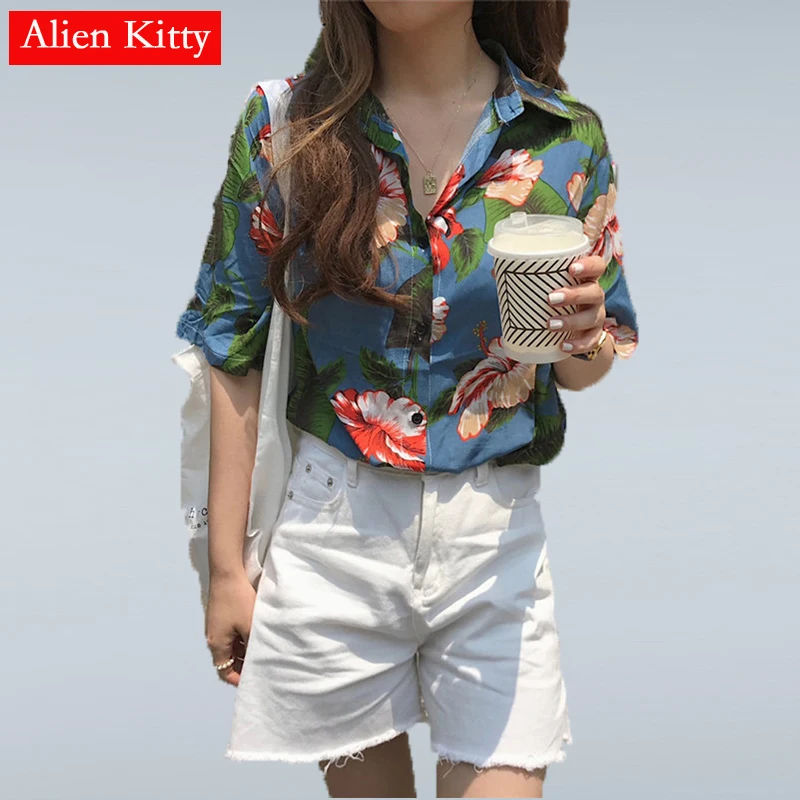 

Alien Kitty Print Floral Vintage All Match Fresh Half-Sleeved Sweet Loose 2019 Summer Women Retro Hong Kong Style Casual Shirt