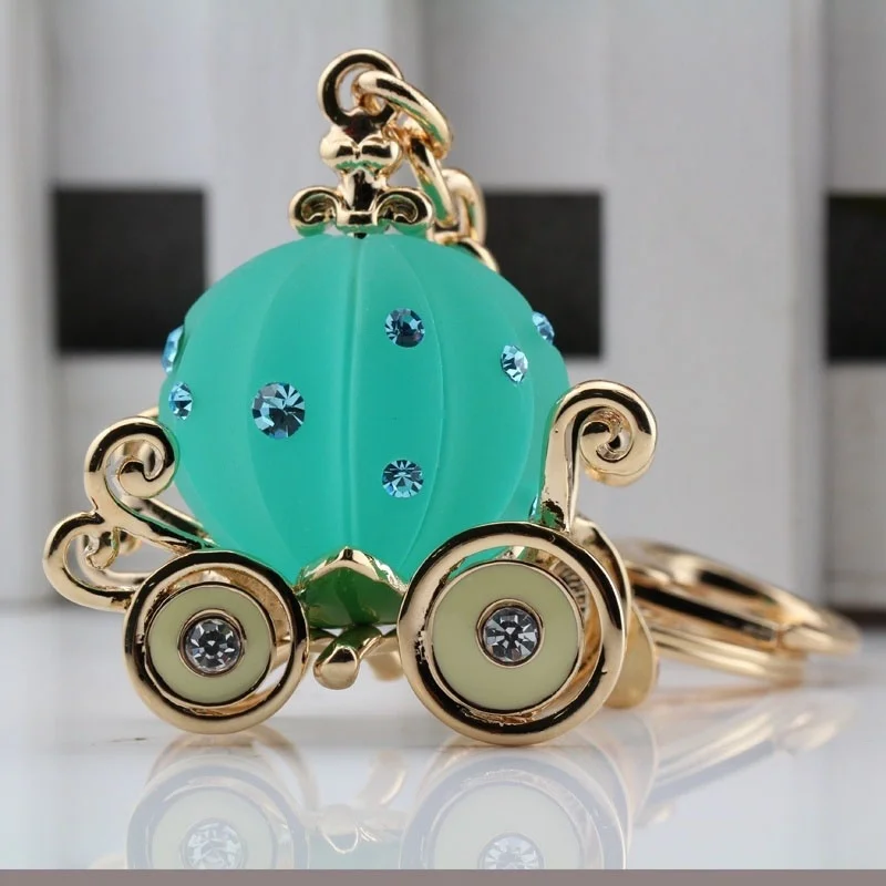 

1 PCS Hot sale Delicate Hand-painted Craft Keychain Hangings Car Keyring or Bag Buckle Cinderella Pumpkin Car Keychain Gift