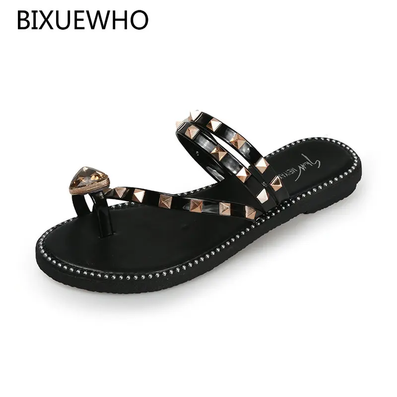 

Size 35-40 2019 New Fashion Summer Lady Slippers Women Round Toes Flat Heels Shoes Woman Metal Decoration Outside Slippers