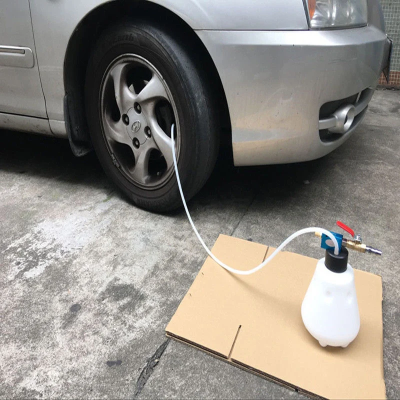 

1.4 L Durable Car Vacuum Brake Bleeder incl. Tank Fluid Oil Change Pump Oil Tool