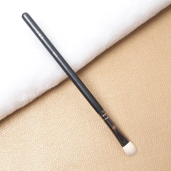 

Professional Eye Makeup Bottoming Brush #239 Soft Goat Hair Eyeshadow Colored Brush Nose Shadow Cosmetic Tool