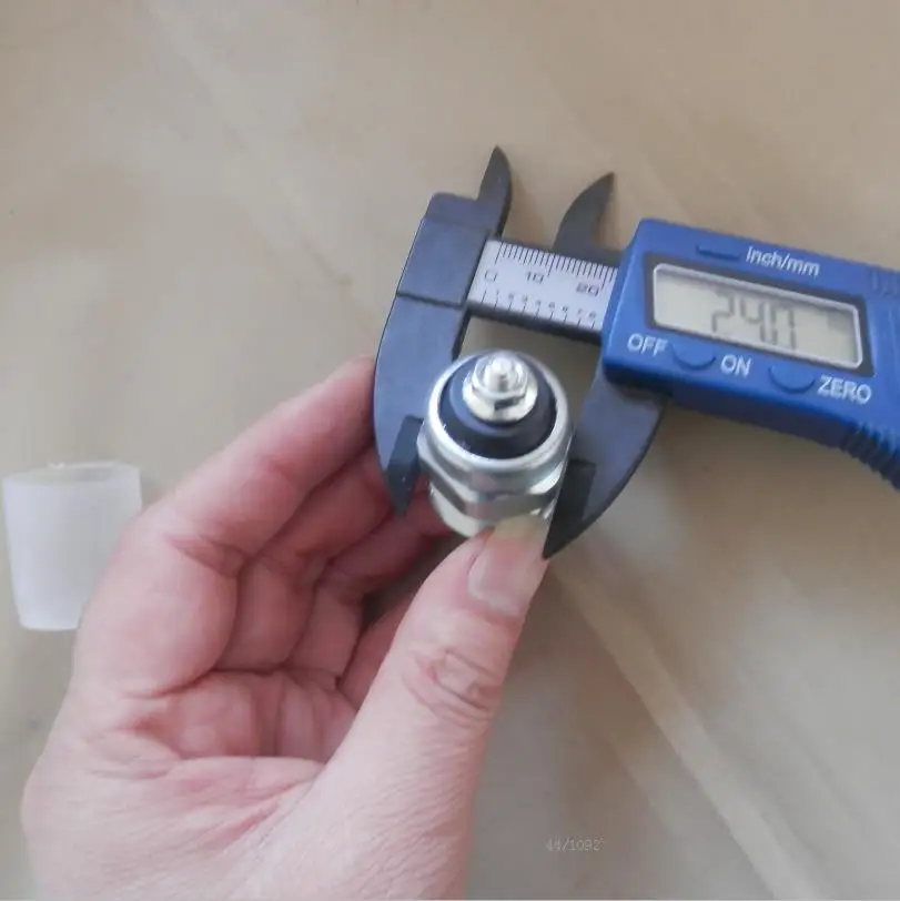 FUEL INJECTION PUMP SOLENOID 12V DC 4